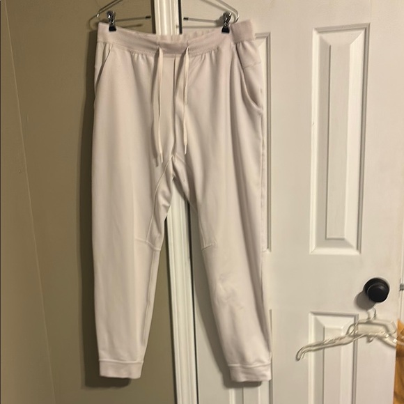 Lululemon Men’s xl city sweat Cream Joggers with Elastic Cuffs  EUC - Picture 1 of 8